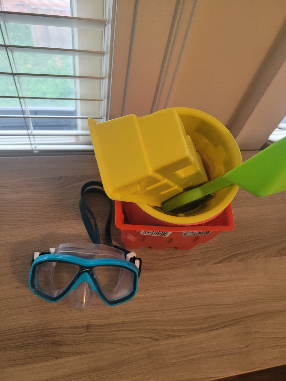 Kids Sand Castle with Snorkel Mask